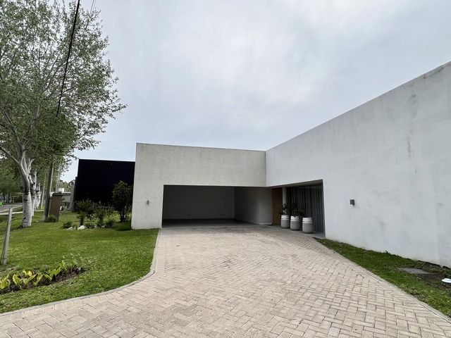 place photo 49
