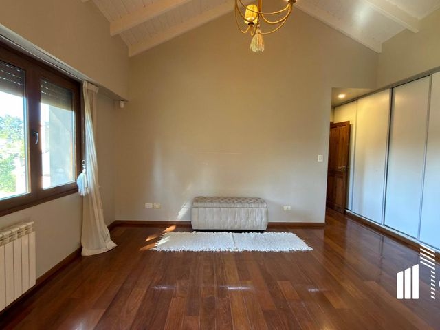 place photo 48