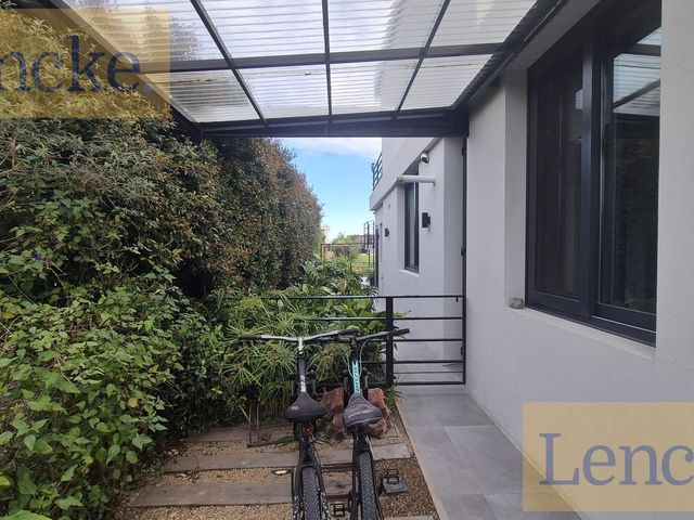 place photo 52