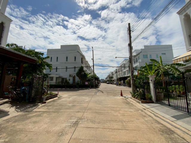 place photo 53