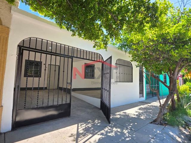 CASA EN VENTA EN COL. LAS LOMAS