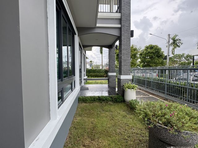 place photo 59