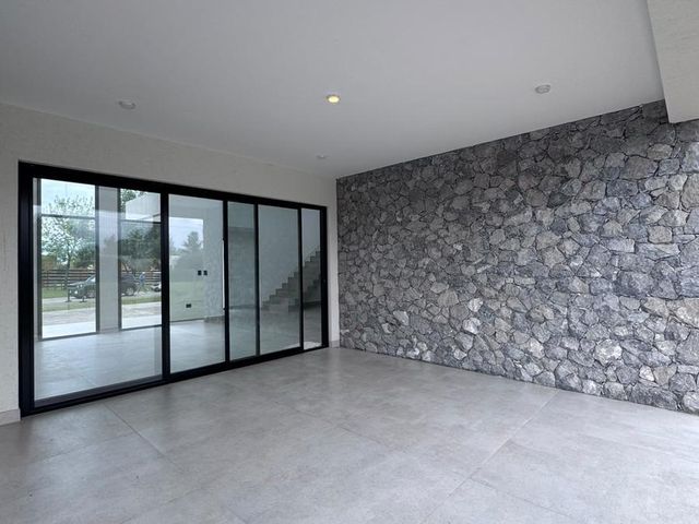 place photo 58