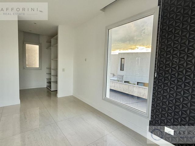 place photo 53