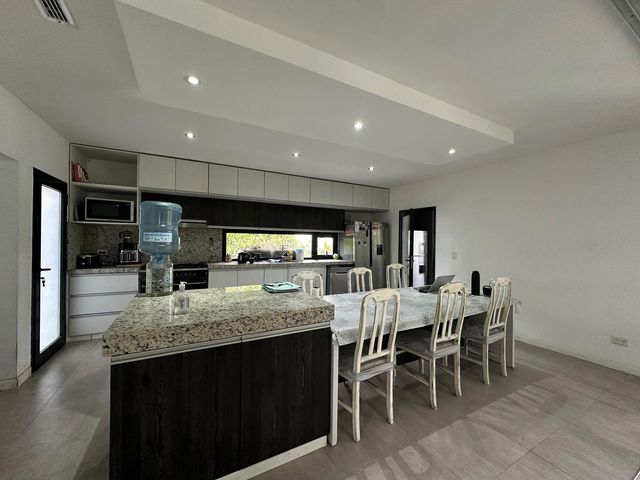 place photo 70