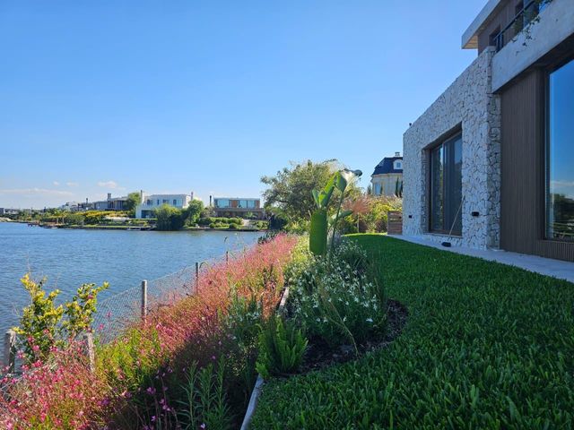 place photo 56