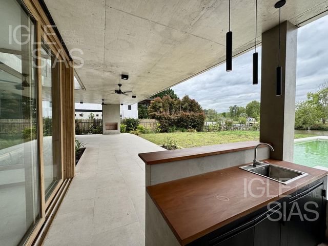 place photo 53