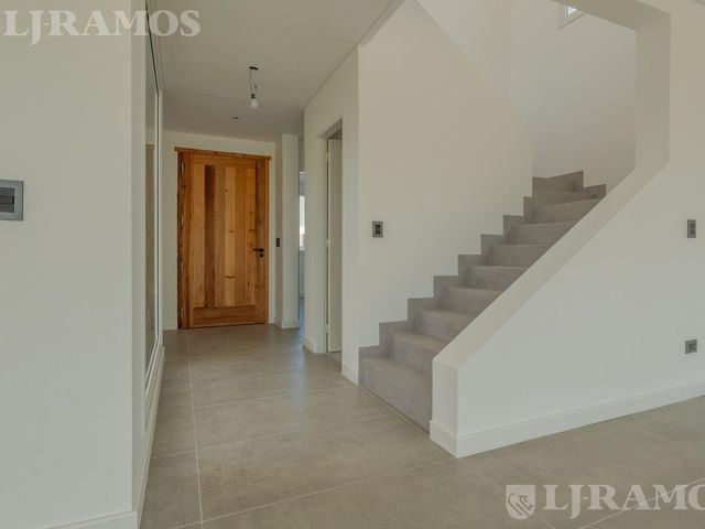place photo 50