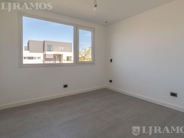 place photo 49