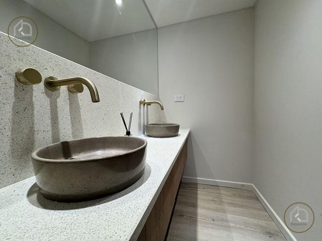place photo 56