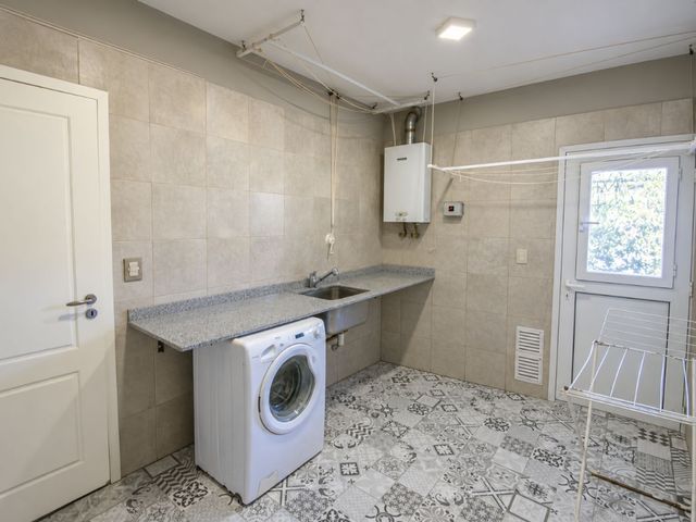 place photo 93