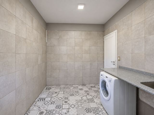 place photo 92