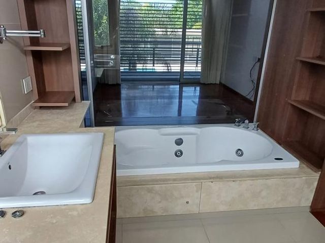 place photo 69