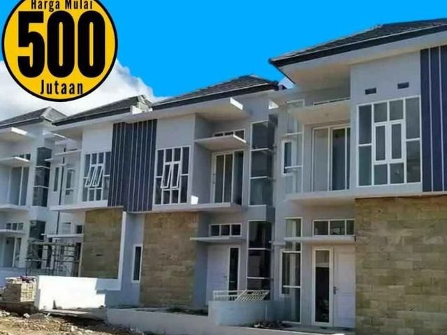 Modern Gading View Villa Modern di Dau