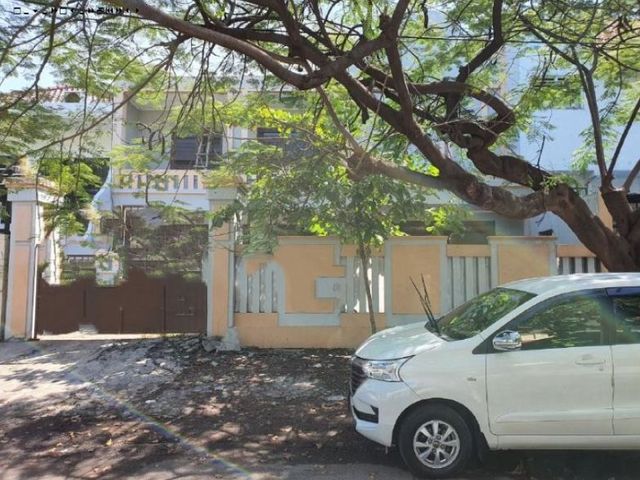 Rumah Dharmahusada Utara, Row 5 Mobil, Carport 2 Mobil