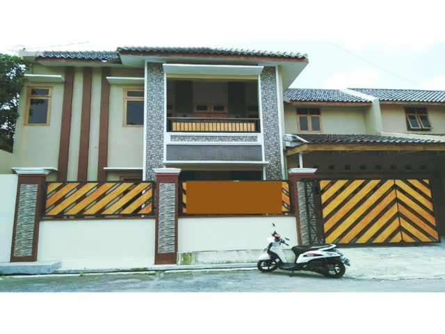 Rumah mewah Banyuanyar solo