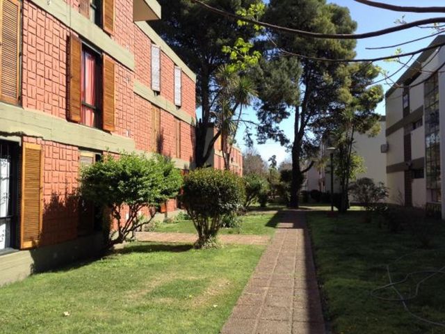 Departamento de cuatro ambientes en barrio Luz y Fuerza