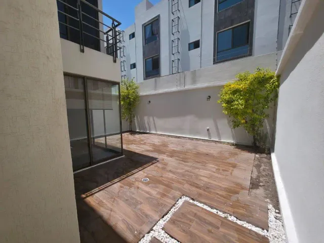 place photo 18