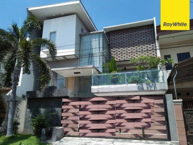 Dijual Rumah di Jl Kelantan, Surabaya