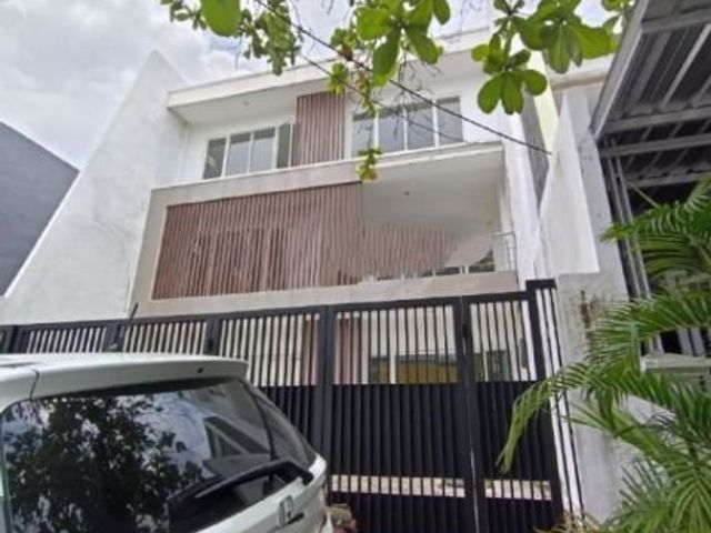 Rumah Kantor (Rukan) di raya pucang anom, Strategis, Nol Jalan