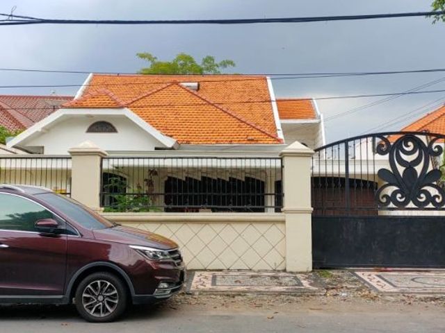 Rumah Disewakan Siap Huni Lokasi Strategis di Jl. Tidar, Surabaya
