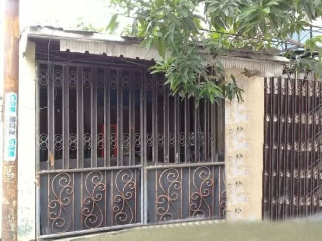 Rumah di darmo permai utara butuh renovasi