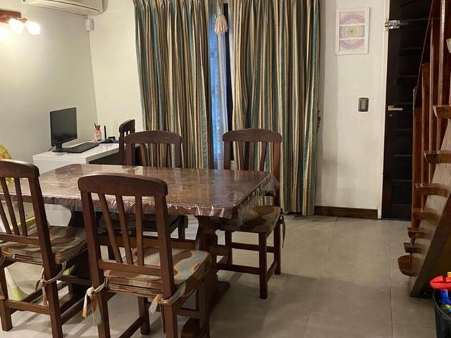 CASA DE 3 AMBIENTES EN VENTA - CASTELAR SUR
