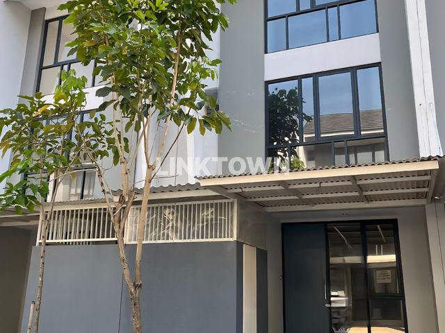 For Sale Hunian 3 Lantai di Royal Residence Serenade