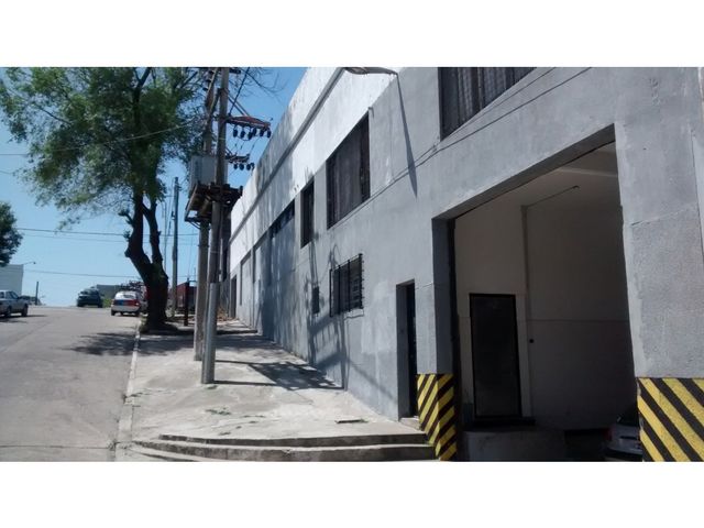 RONDEAU 46, GALPÓN INDUSTRIAL