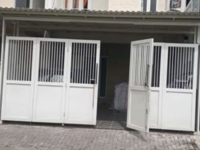 Rumah Murah Rungkut Asri Full Canopy, Dekat Jalan Utama