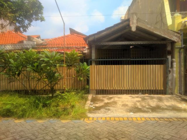 Rumah Dijual Baratajaya Surabaya KT
