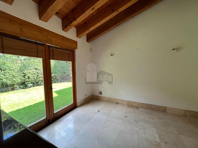 place photo 67