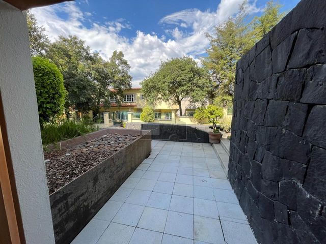 place photo 82