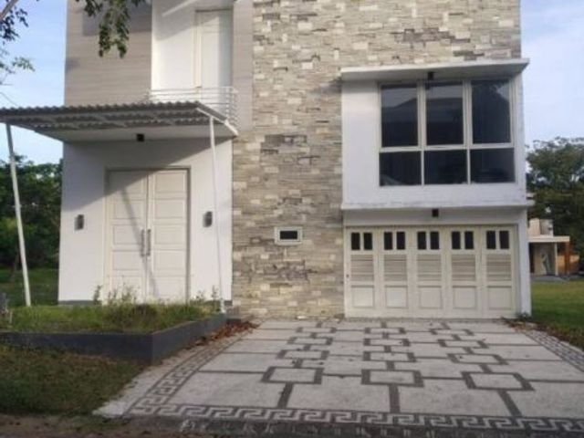 Rumah Casa Tobago Row jalan besar
