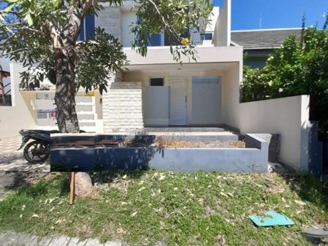 Dijual Rumah 2 Lantai Lokasi di Palma Grandia, Pakal Surabaya