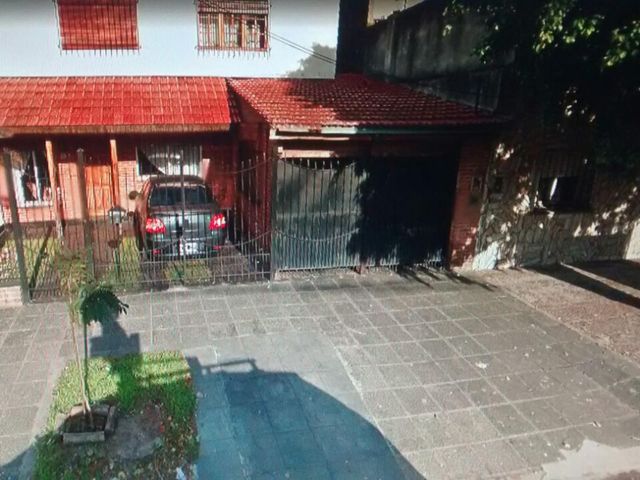 EXCELENTE CHALET 5 AMB  CON COCHERA CUBIERTA
