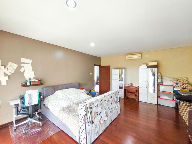 place photo 76