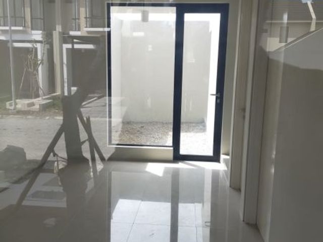 Di sewakan rumah citraland surabaya