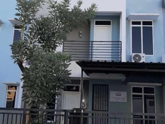Rumah colomadu belakang alana