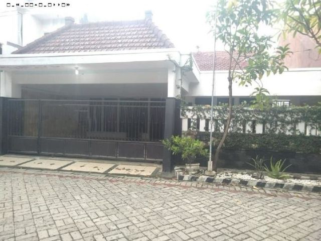 Rumah di Rungkut Menanggal, Furnished