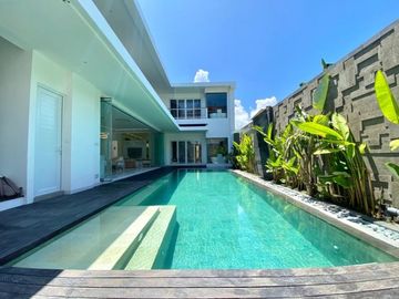 Villa dijual di Legian - AC, Kolam renang