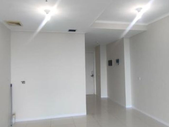 MURAH, Apt. The Via Vue Ciputra World View city - Selatan Kosongan seperti baru