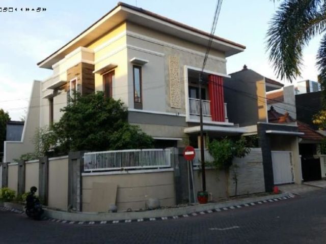 Rumah di Graha Tirta Waru, Strategis