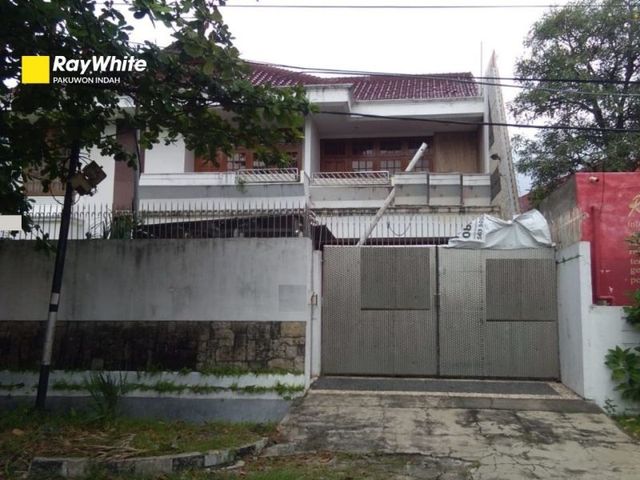 Rumah disewakan Jalan WR Supratman Surabaya
