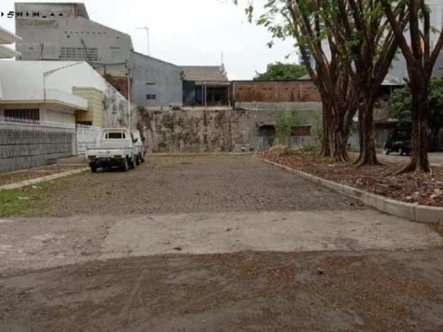 Rumah di Kertajaya Indah, Hadap Timur, Strategis
