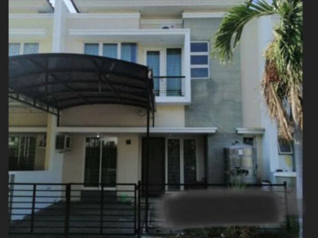 Rumah minimalis 2 lantai di Pakuwon City sby