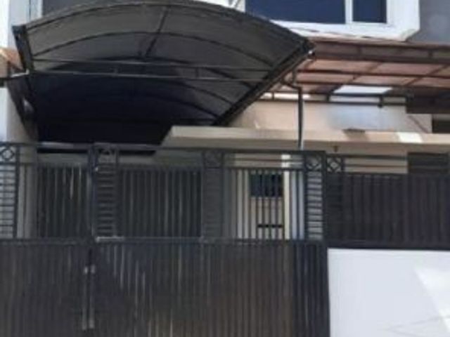 Rumah di Lebak Indah Town House, Siap Huni, Minimalis