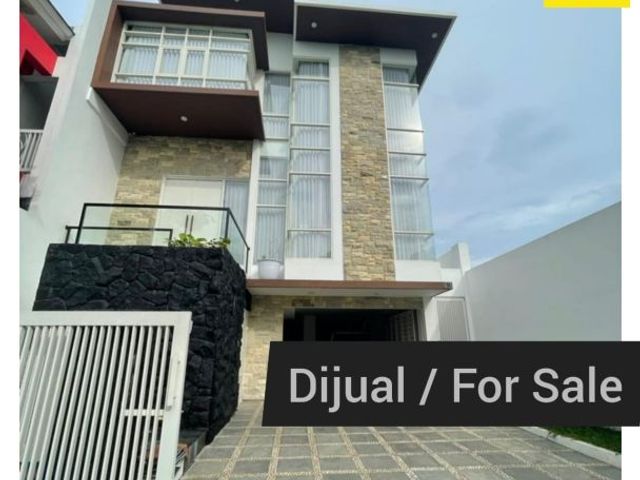 Dijual Rumah 3,5 Lantai Lokasi di Graha Mas Kebonsari Elveka, Surabaya