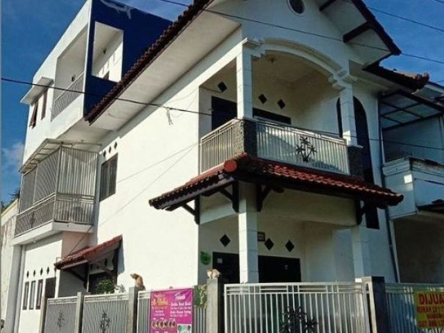 Villa Batu Malang Nyaman Lingkungan