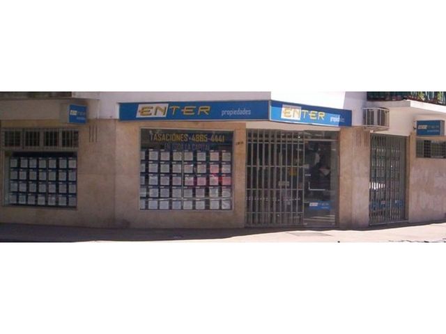 VENTA COCHERA FIJA. VALENTIN GOMEZ 2700